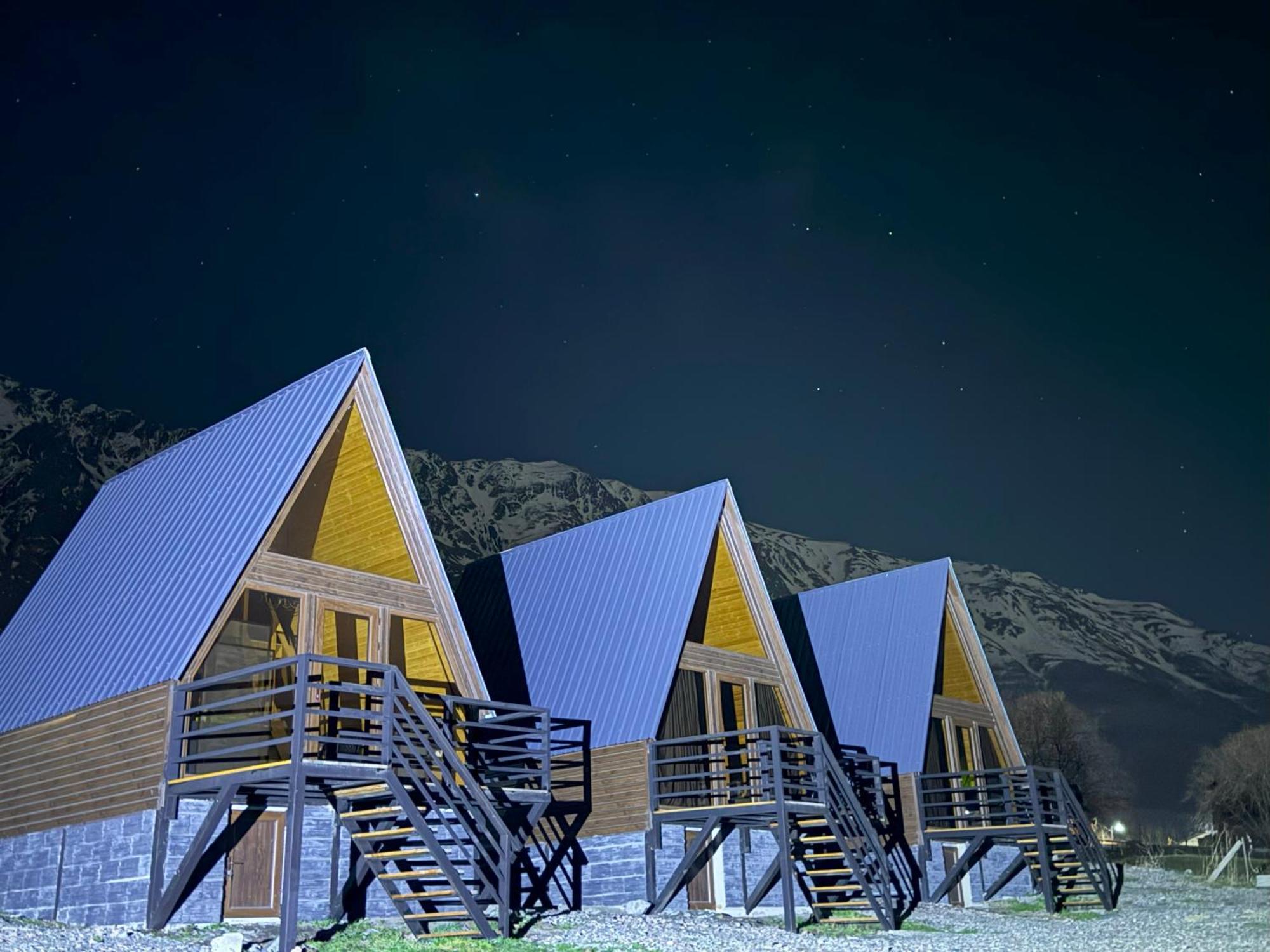 Cottages Dila Stepancminda Zewnętrze zdjęcie
