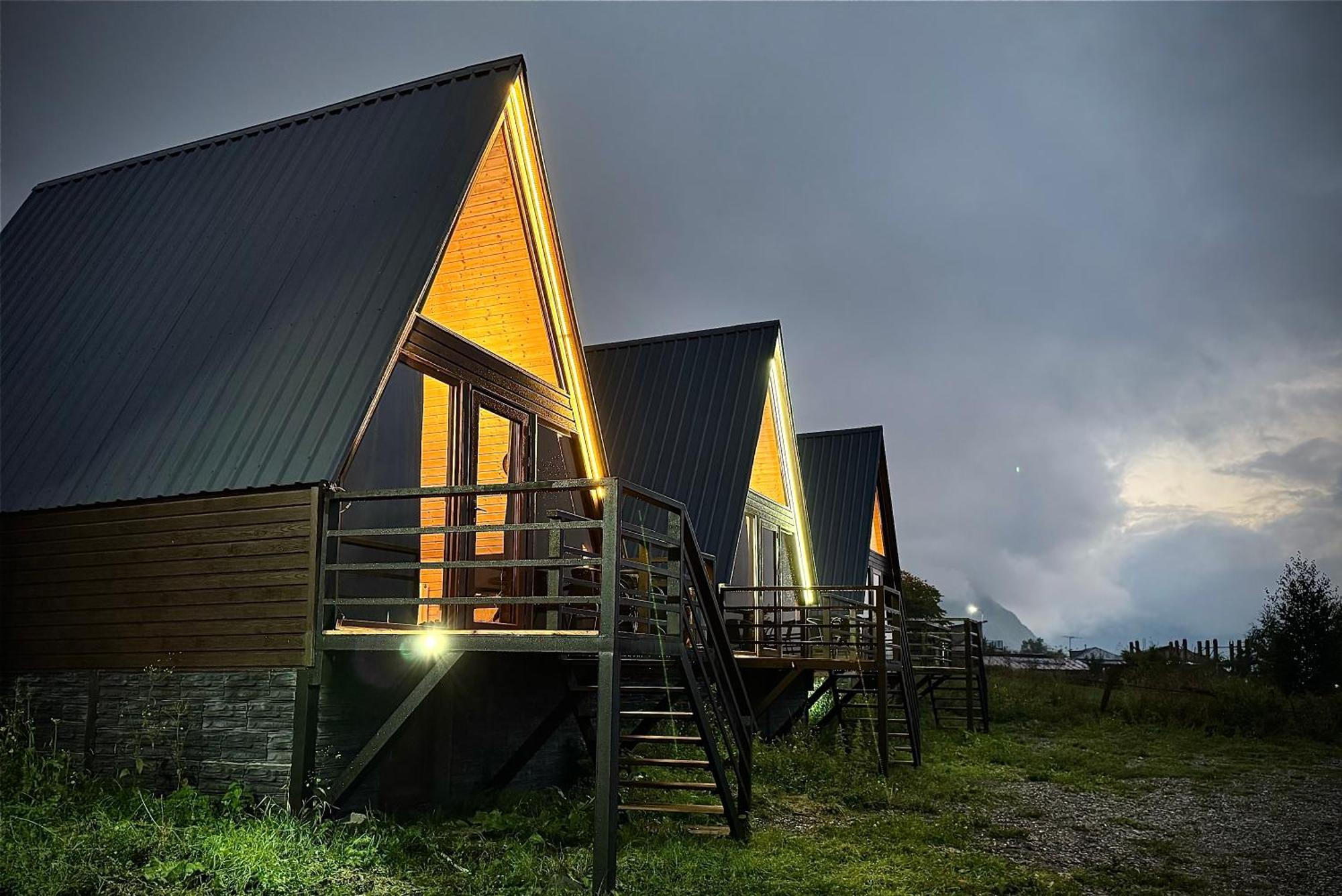 Cottages Dila Stepancminda Zewnętrze zdjęcie